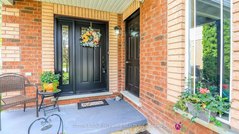 152 Julia Crescent