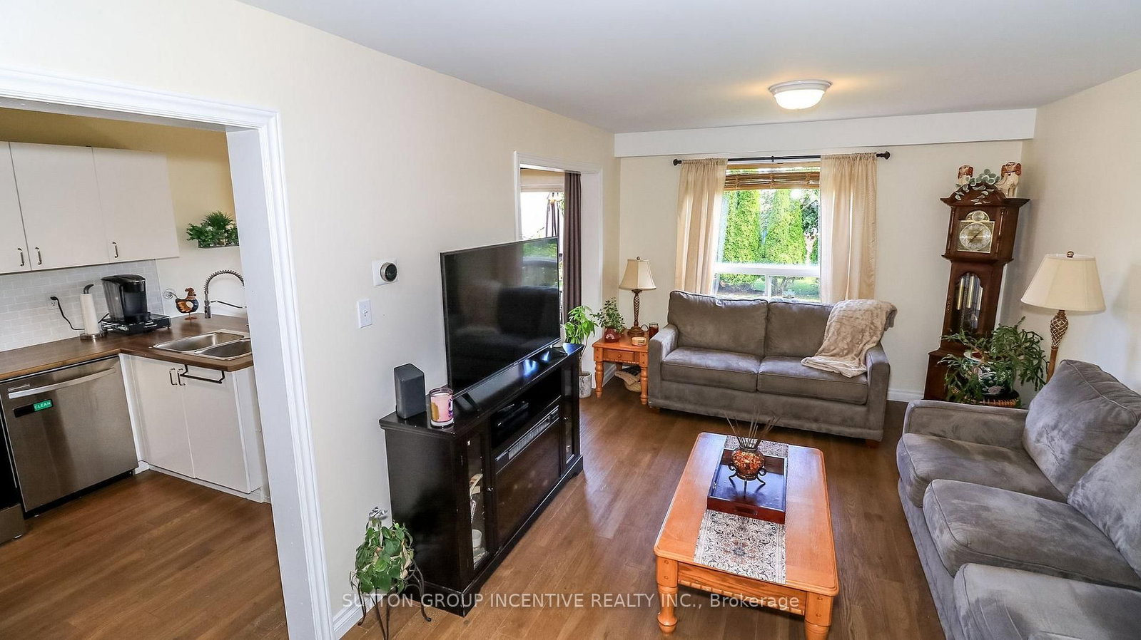 152 Julia Crescent • Orillia, ON photo 5