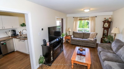 152 Julia Crescent • Orillia, ON photo 5