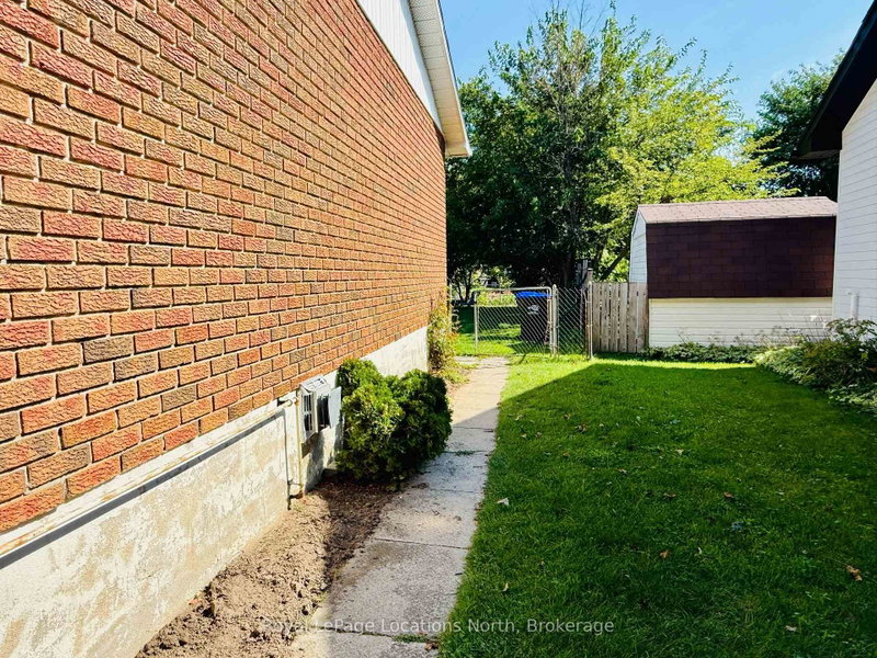 Unit B - 373 Peel Street