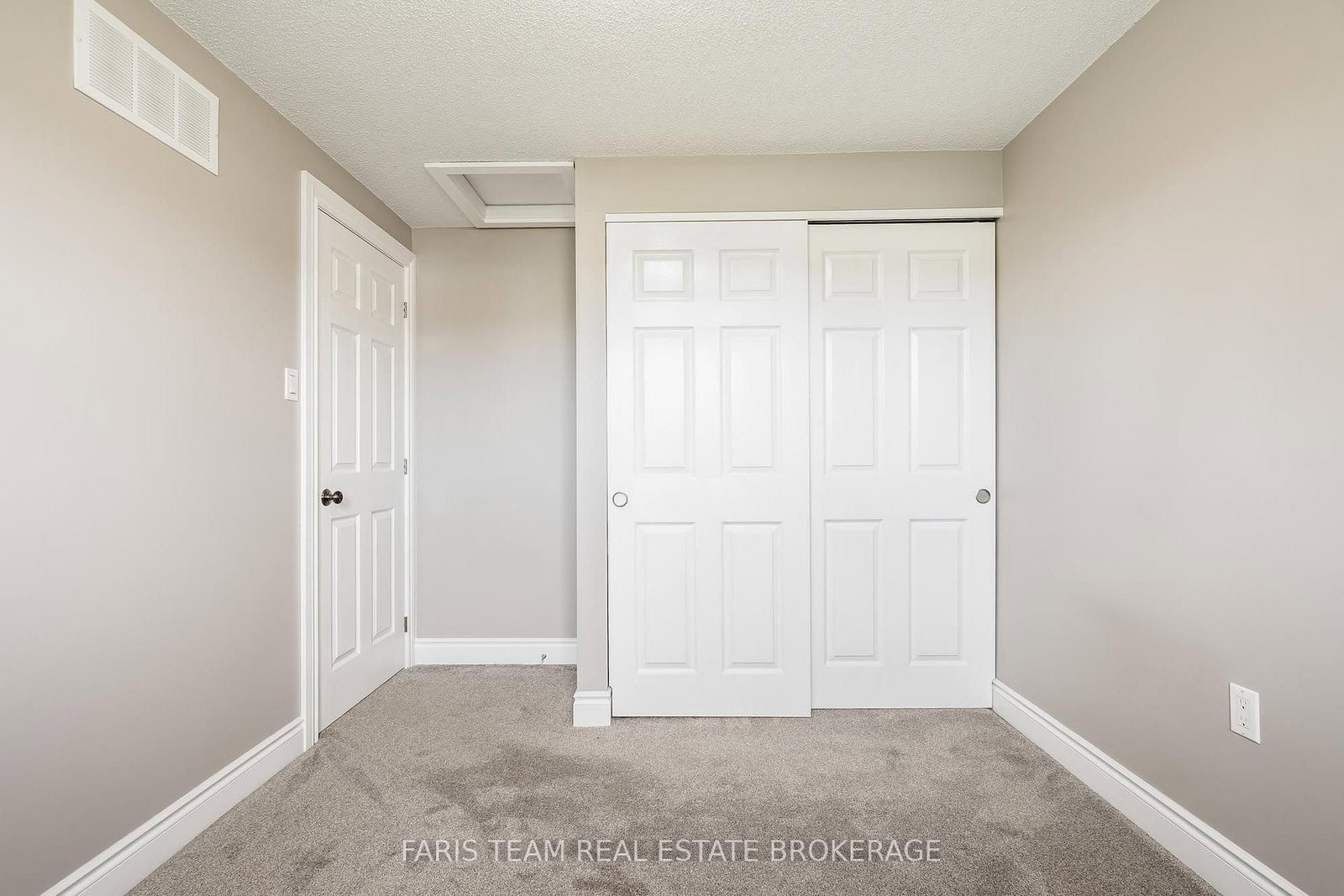 12 Arthur Avenue • Barrie, ON photo 18