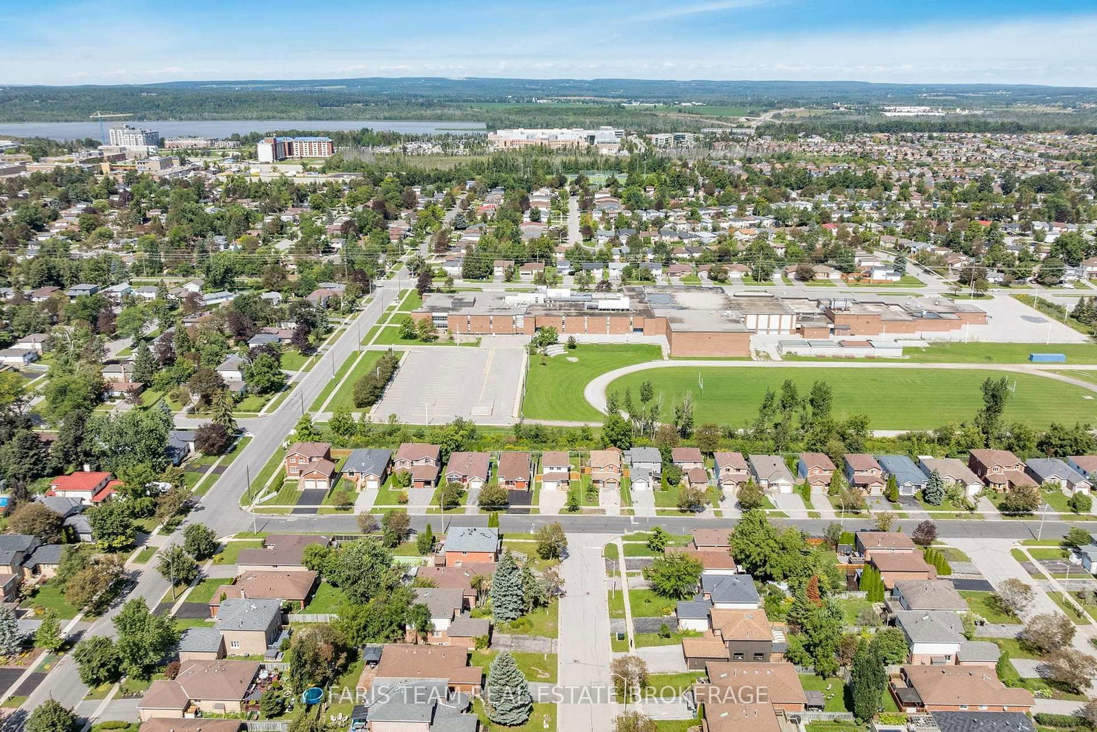 12 Arthur Avenue • Barrie, ON photo 30
