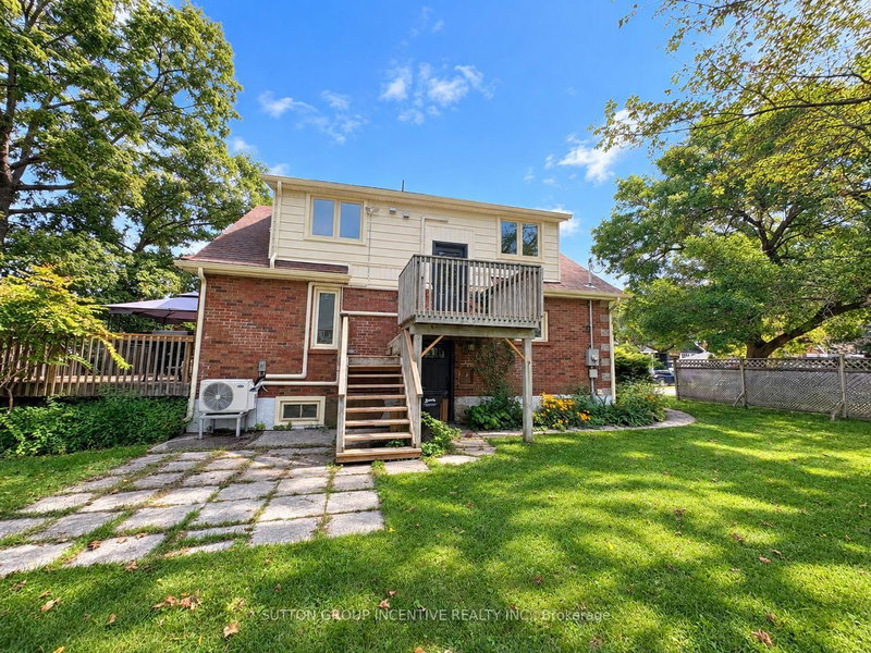 Upper - 20 Bayview Drive