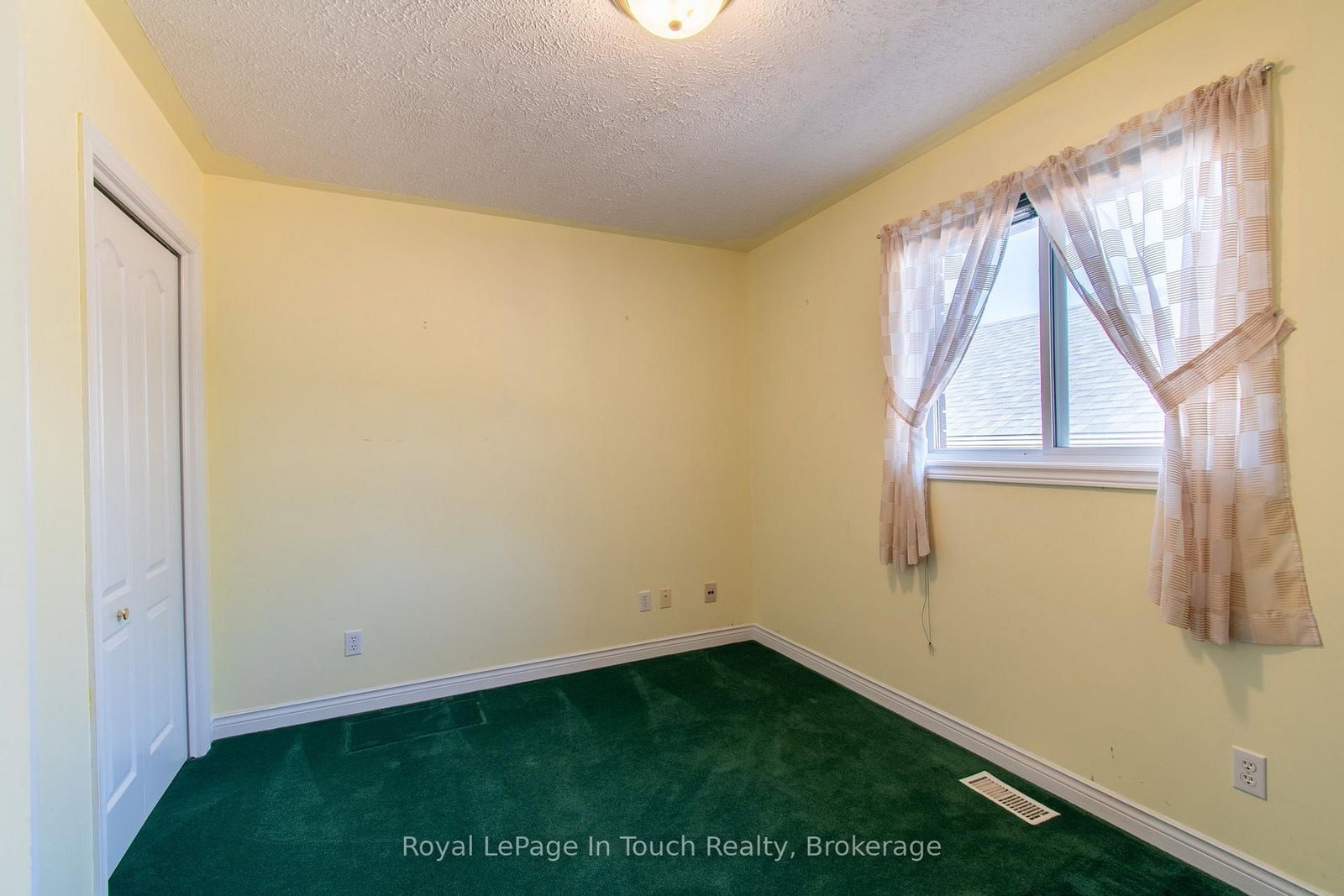30 Charles Street • Penetanguishene, ON photo 23