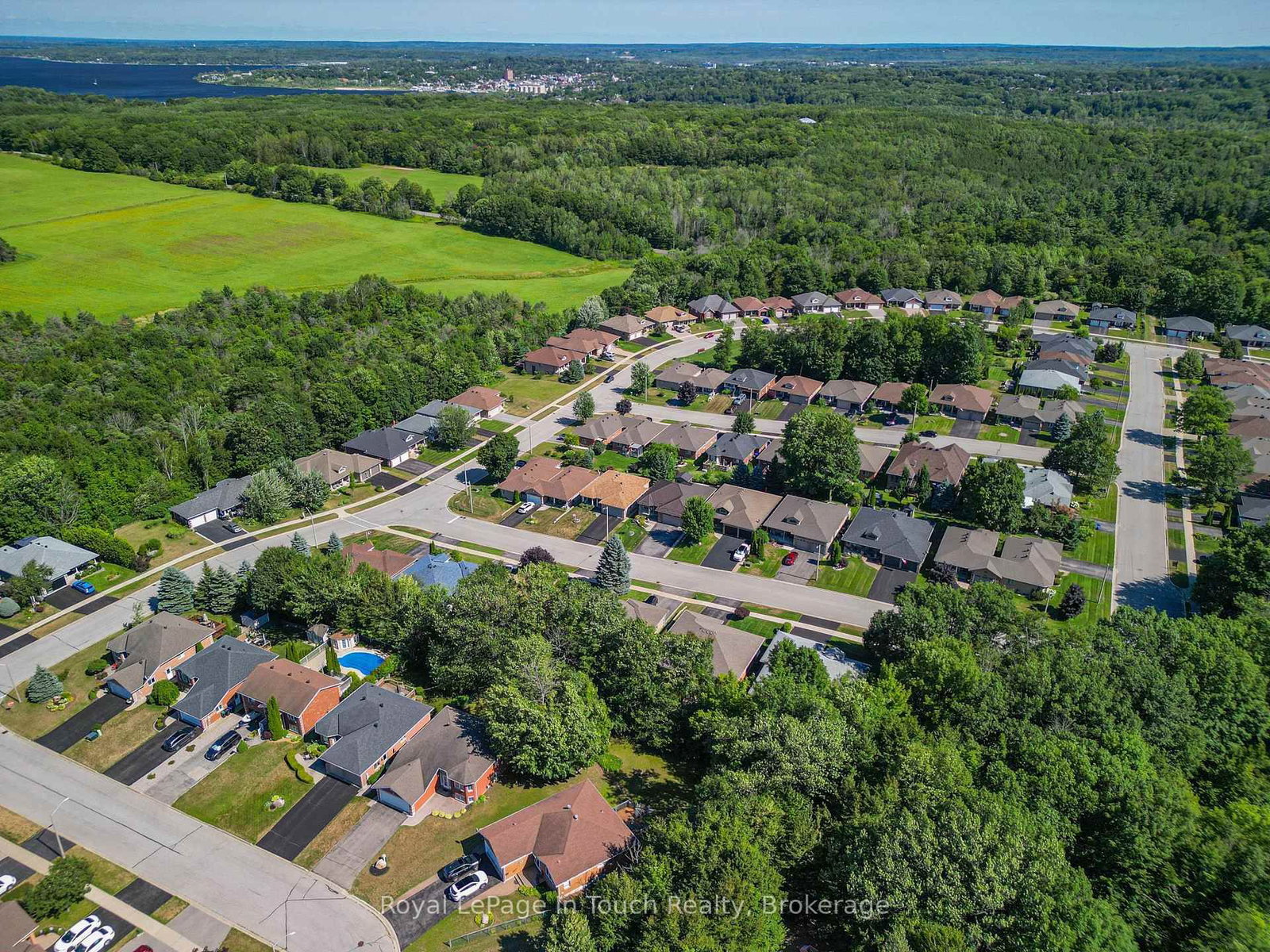 30 Charles Street • Penetanguishene, ON photo 44