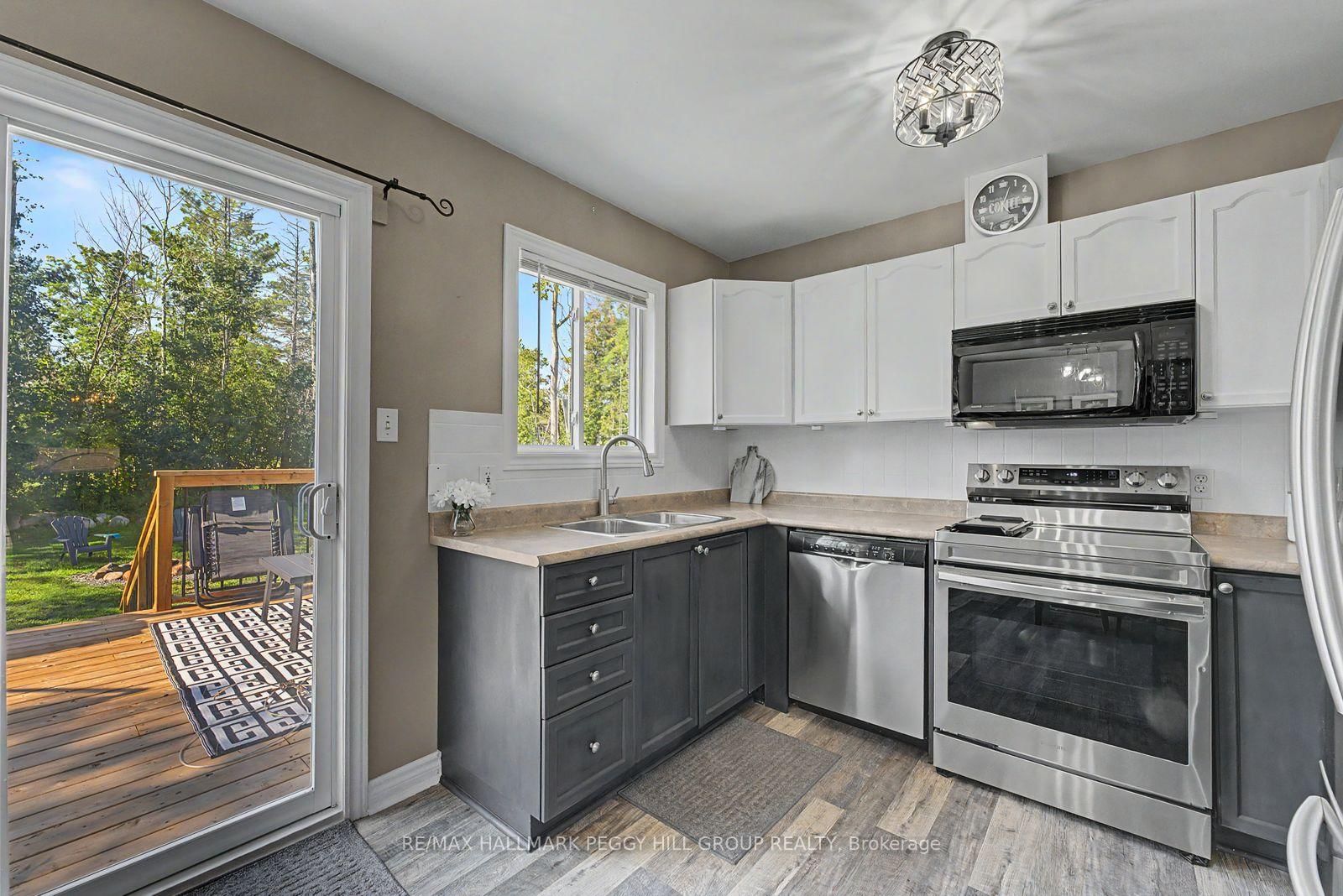 6 Rosemarie Drive • Oro-Medonte, ON photo 9