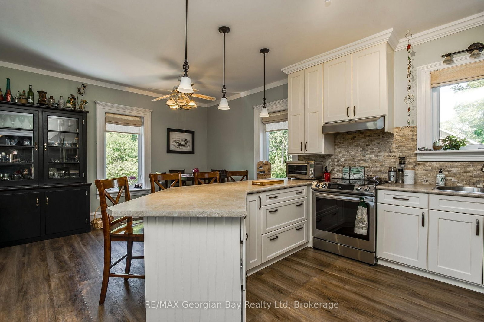 305 Lindsay Street E • Midland, ON photo 13