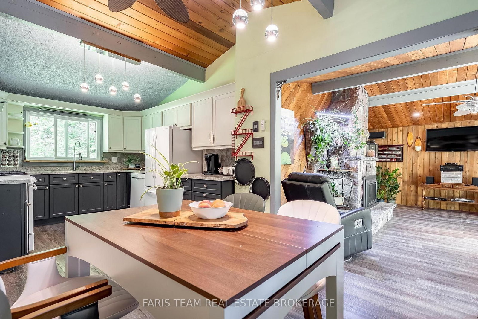 103 Silver Birch Drive • Tiny, ON photo 11