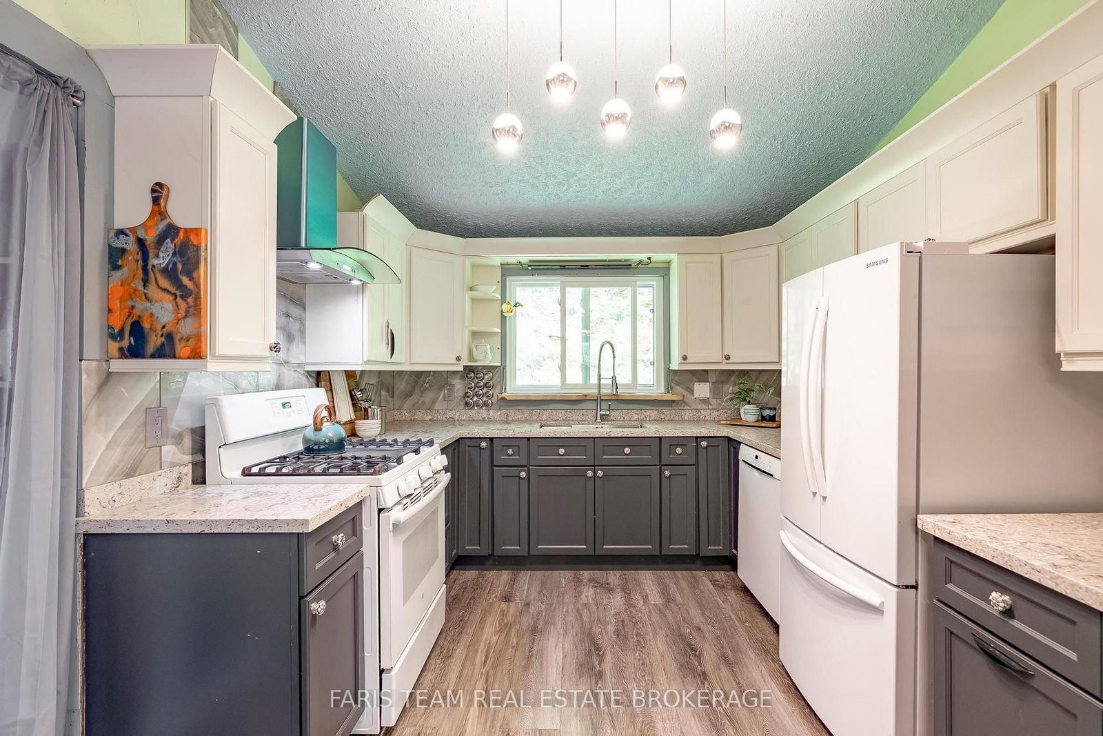 103 Silver Birch Drive • Tiny, ON photo 6
