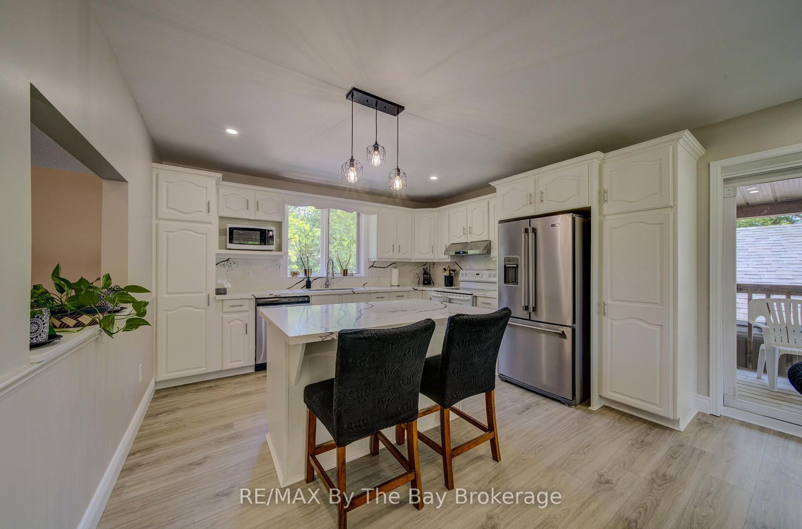 258 Sunnidale Street • Clearview, ON photo 12