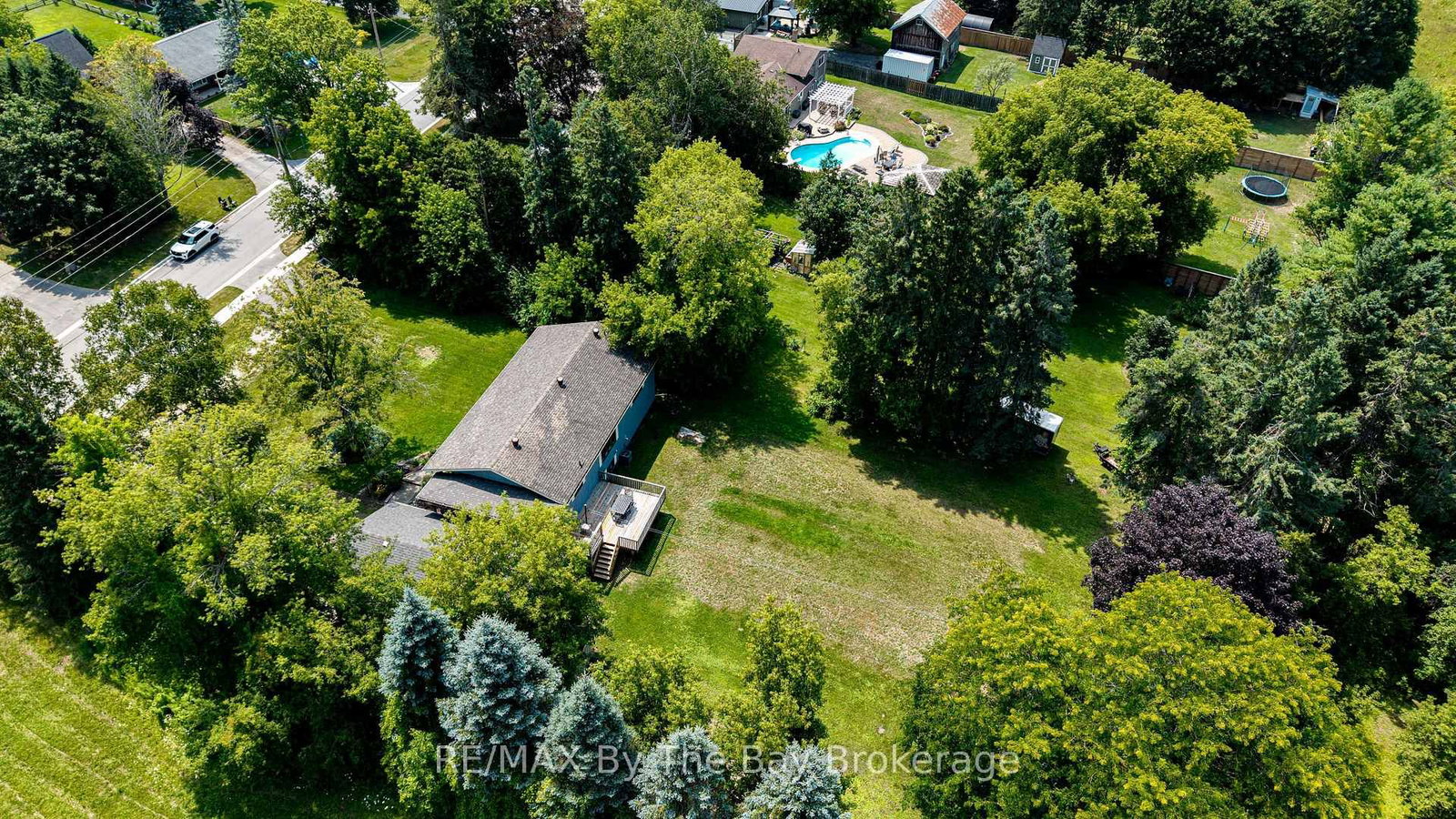 258 Sunnidale Street • Clearview, ON photo 45