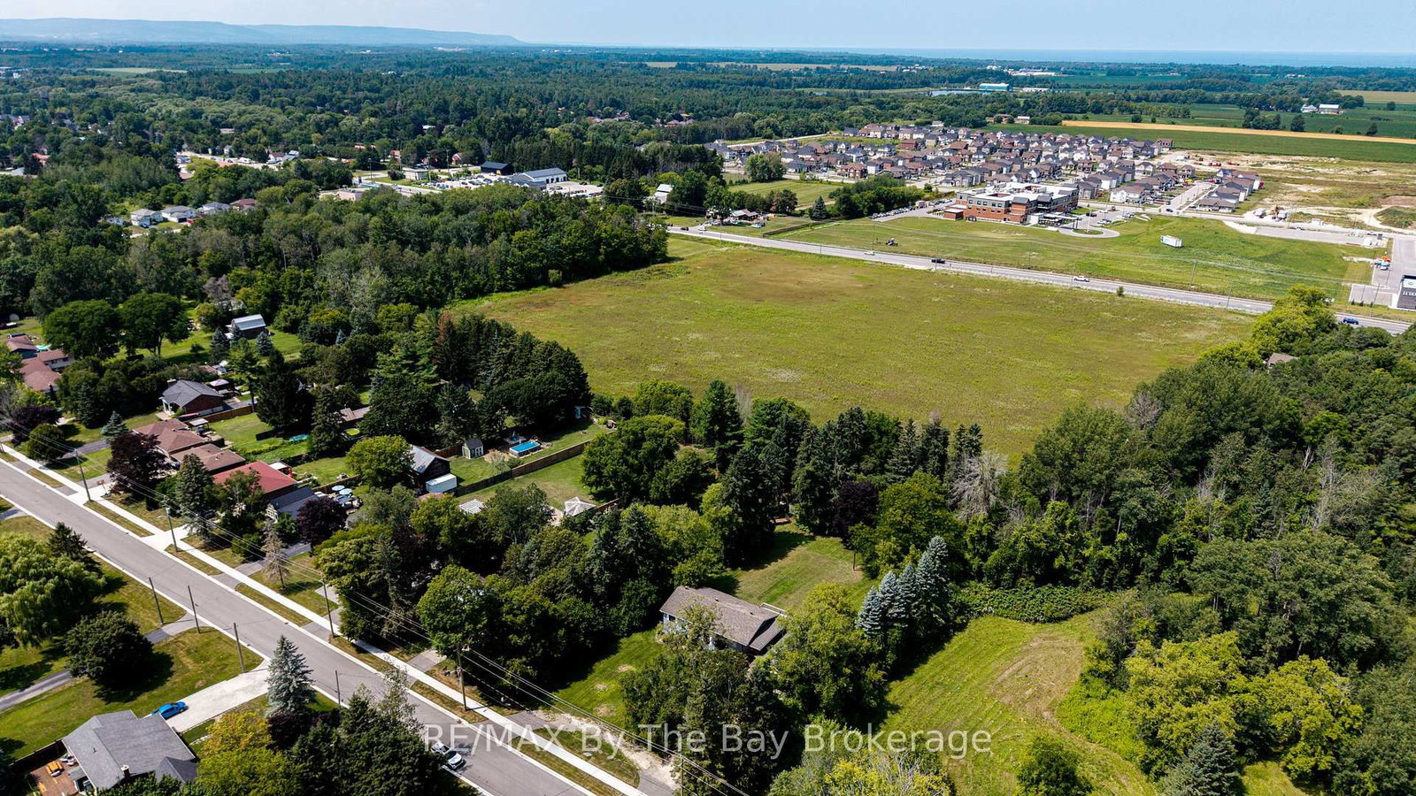 258 Sunnidale Street • Clearview, ON photo 48