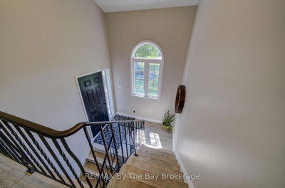 258 Sunnidale Street • Clearview, ON photo 6