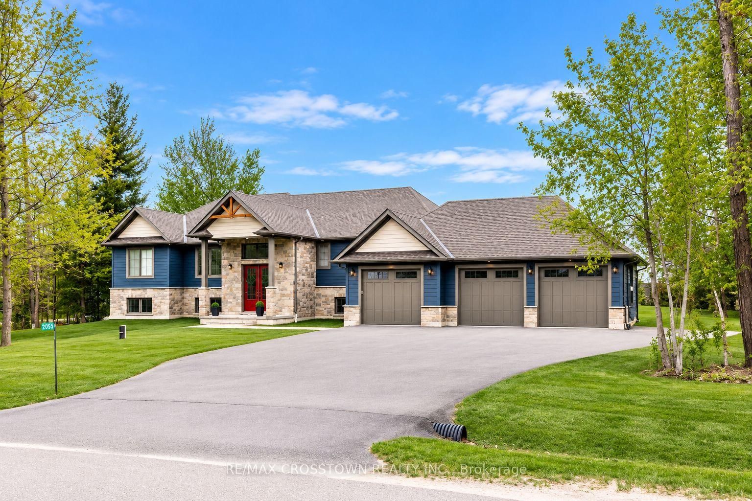 2055 Elana Drive • Severn, ON photo 1