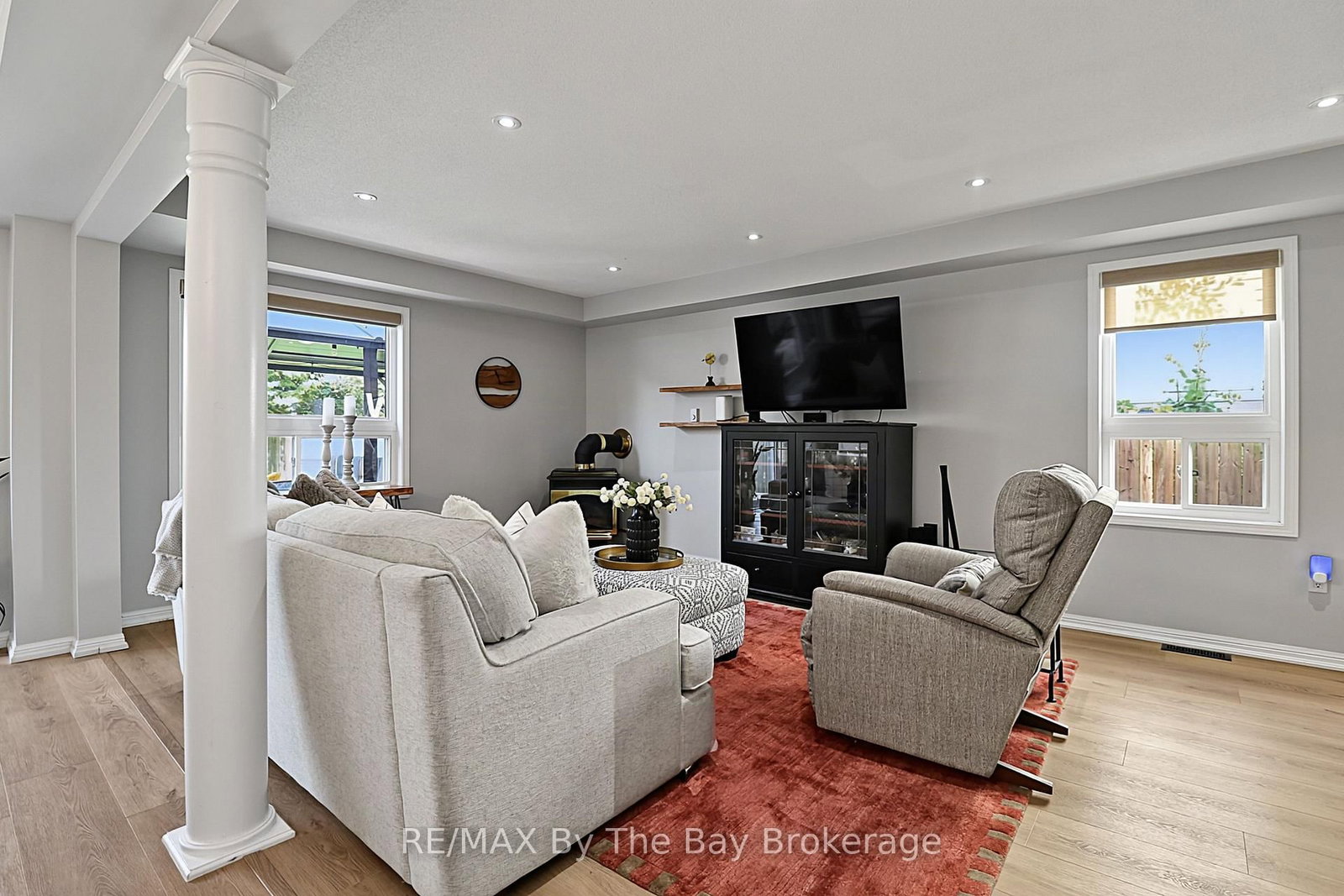 84 Wesley Avenue • Wasaga Beach, ON photo 13