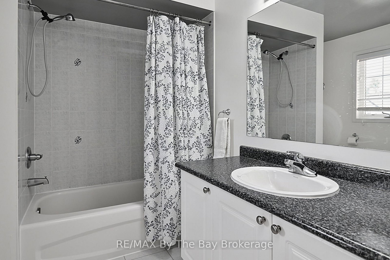 84 Wesley Avenue • Wasaga Beach, ON photo 25