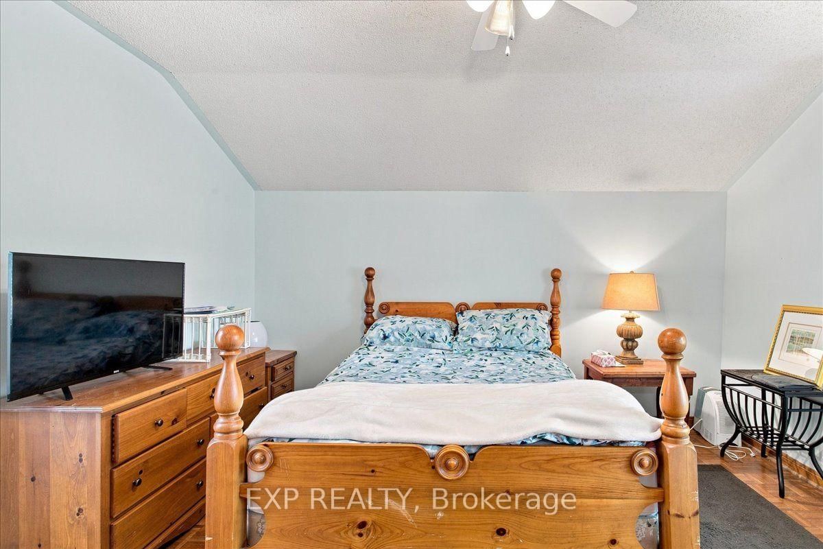 20 Pineshore Crescent • Tiny, ON photo 18