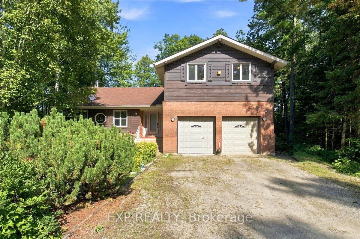 20 Pineshore Crescent • Tiny, ON photo 2