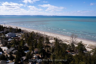 278 Coastline Drive • Wasaga Beach, ON photo 4