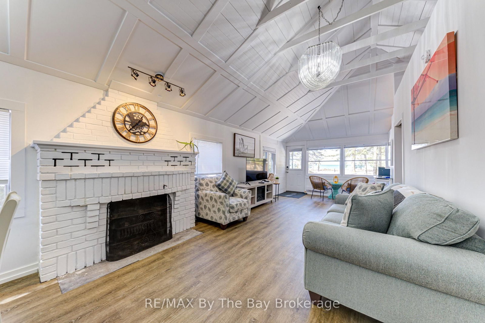 278 Coastline Drive • Wasaga Beach, ON photo 6