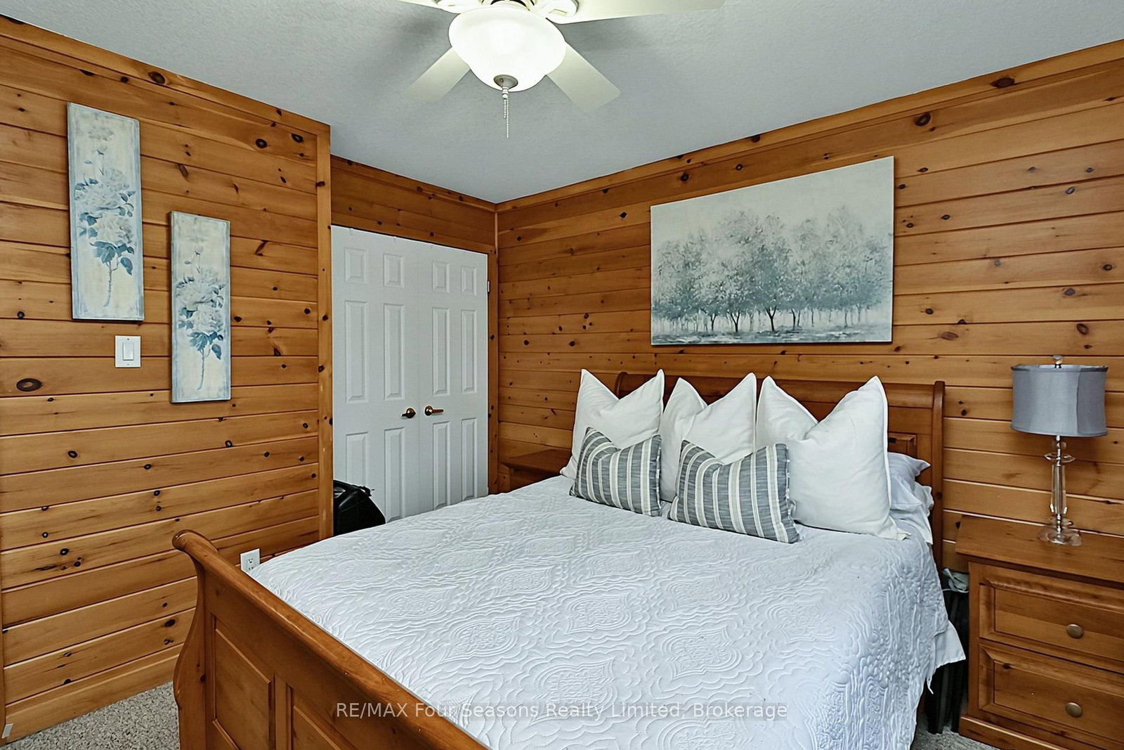 47 CABIN Crescent • Wasaga Beach, ON photo 12