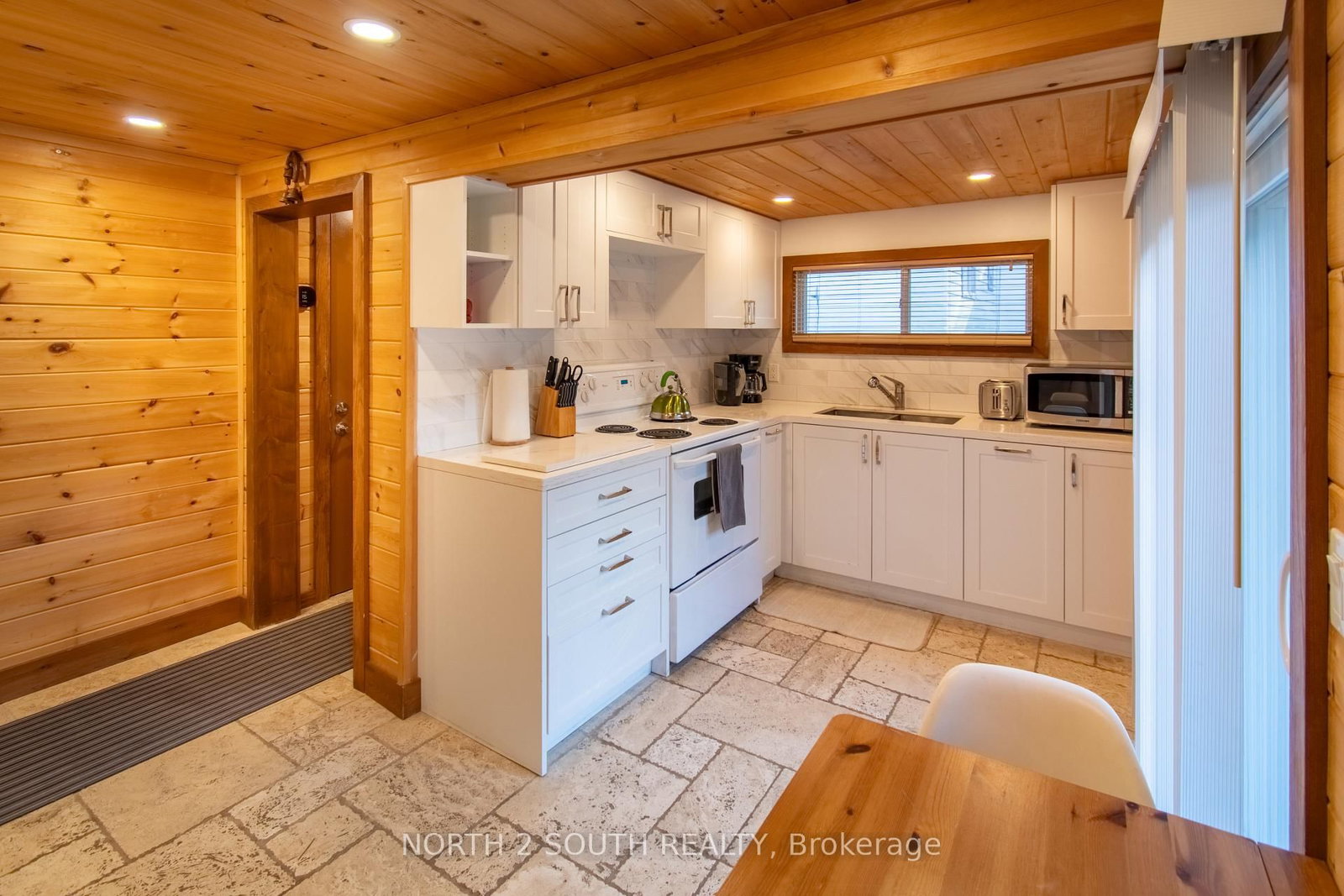 98 33rd Street N • Wasaga Beach, ON photo 34