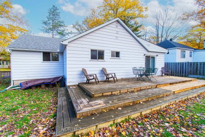 98 33rd Street N • Wasaga Beach, ON photo 7