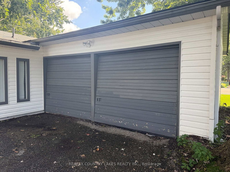 7 Willow Crescent