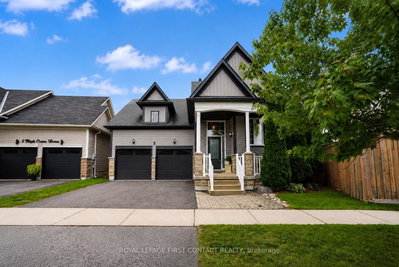 3 Maple Crown Terrace • Barrie, ON photo 3