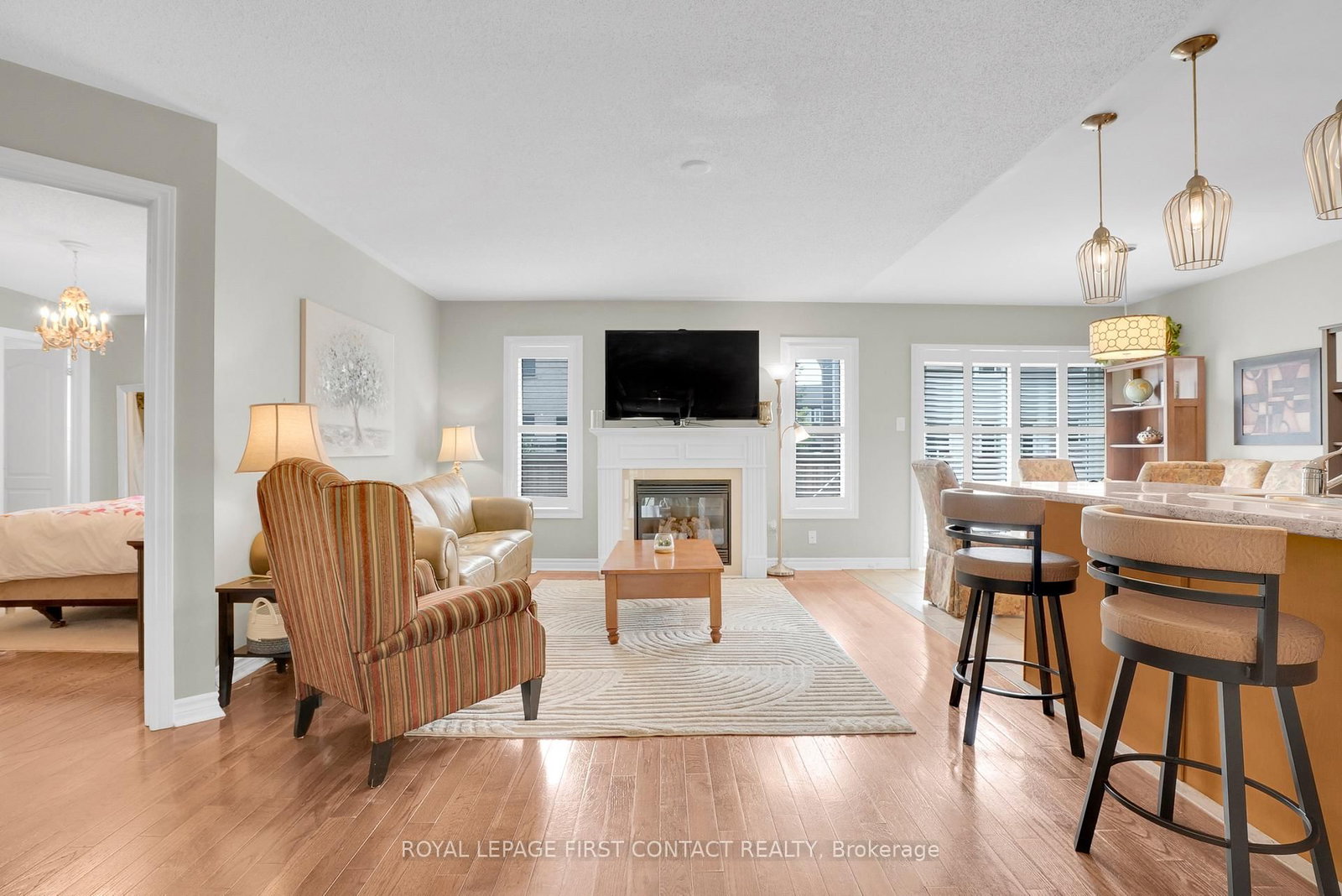 3 Maple Crown Terrace • Barrie, ON photo 6