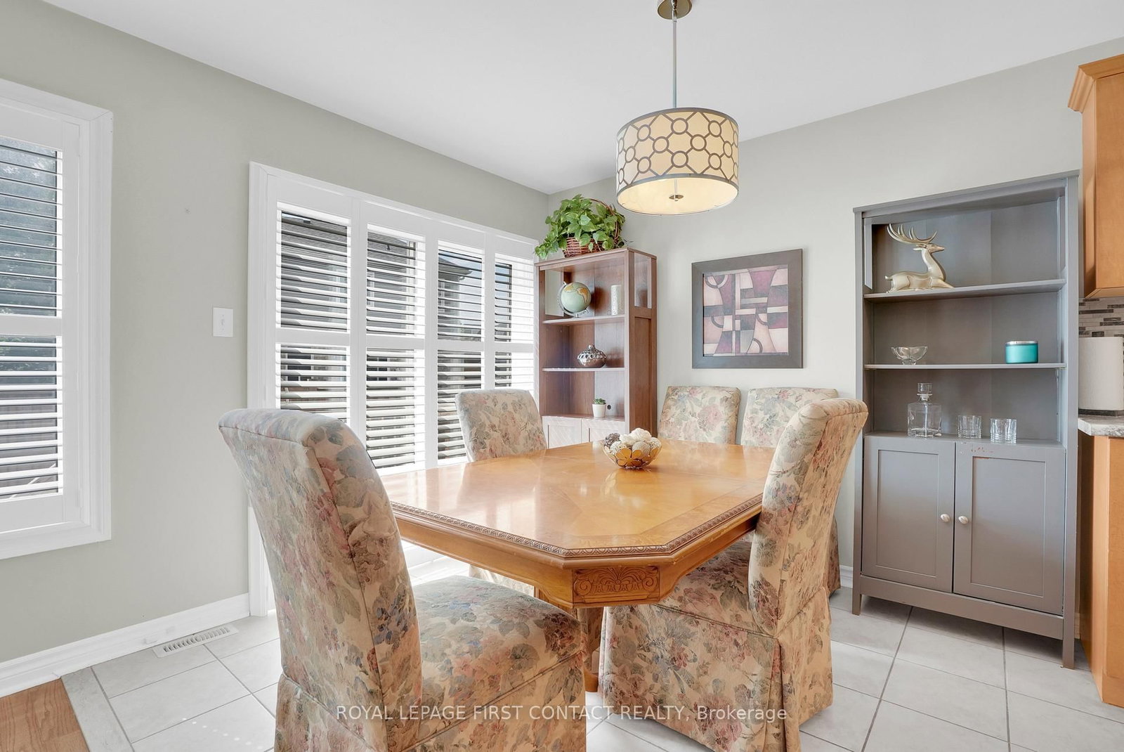 3 Maple Crown Terrace • Barrie, ON photo 9