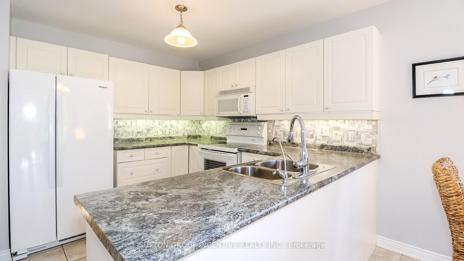 28 Brookfield Crescent • Barrie, ON photo 6