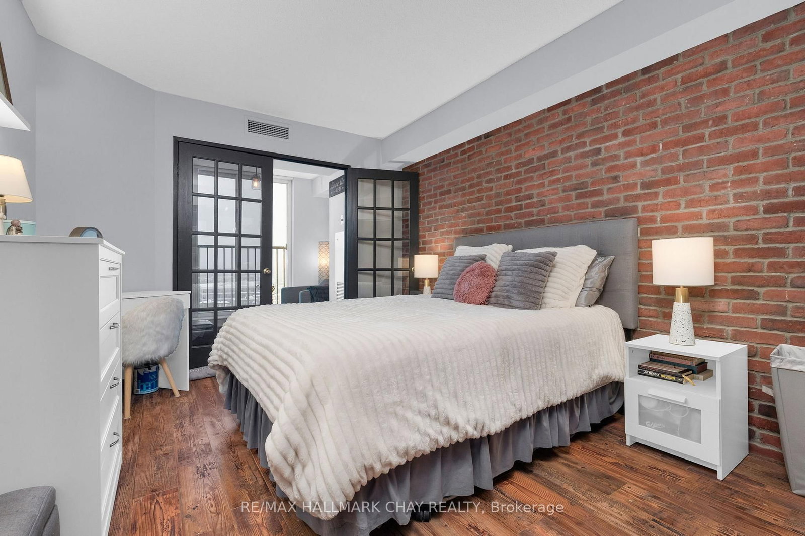 140 Dunlop Street E • #1003 • Barrie, ON photo 11