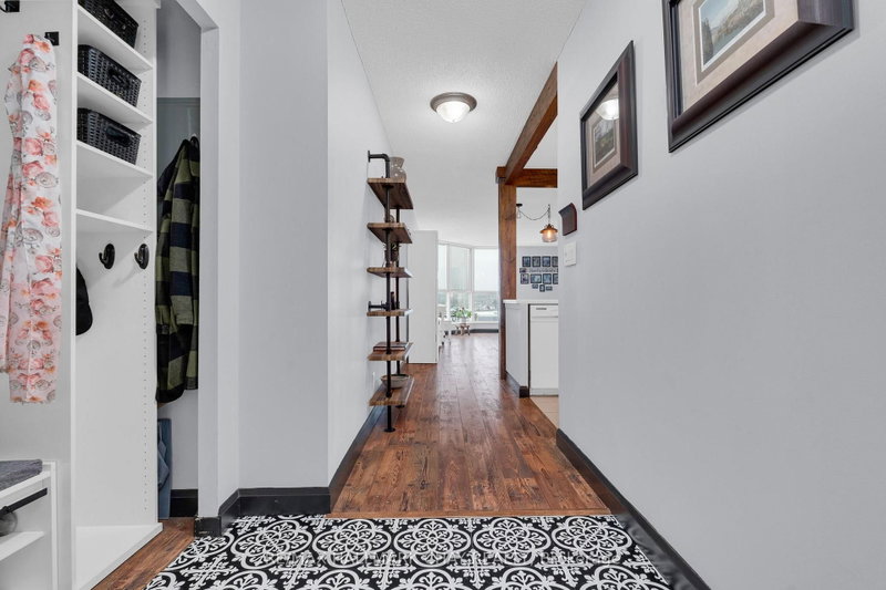 1003 - 140 Dunlop Street E