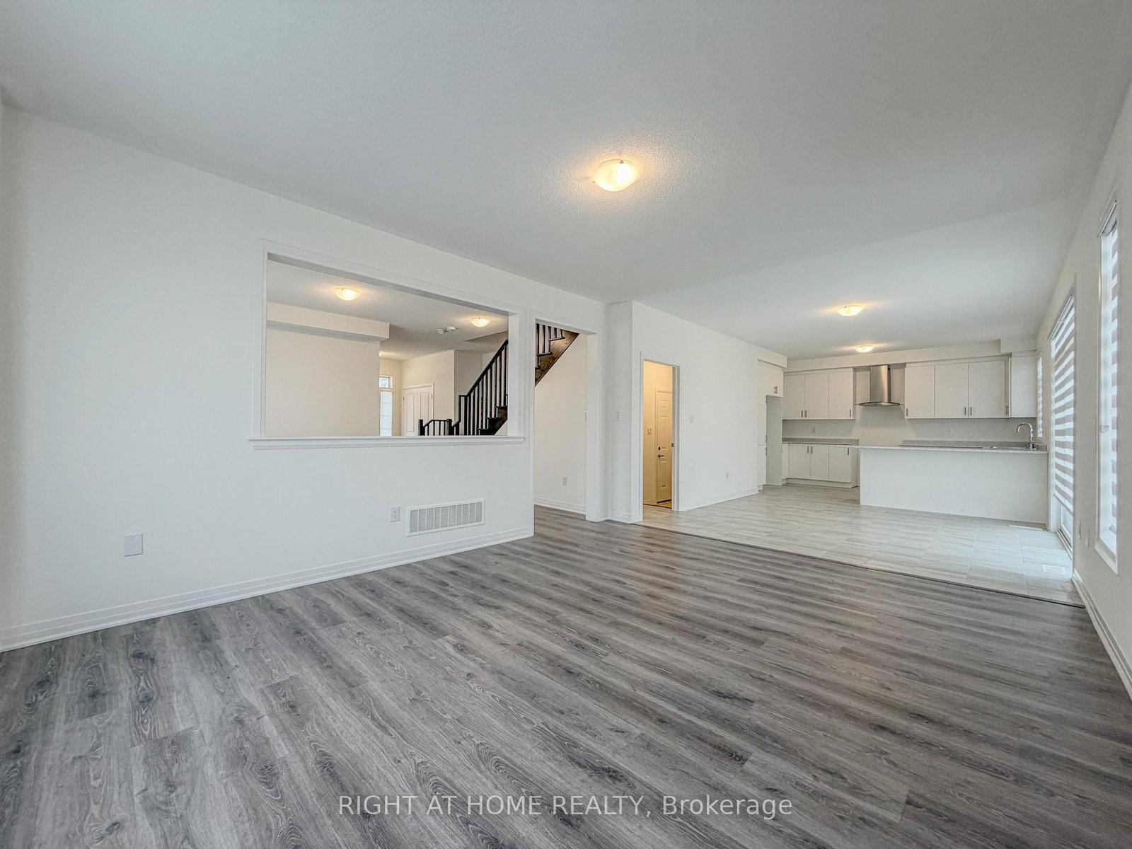 2 Sagewood Avenue • Barrie, ON photo 13