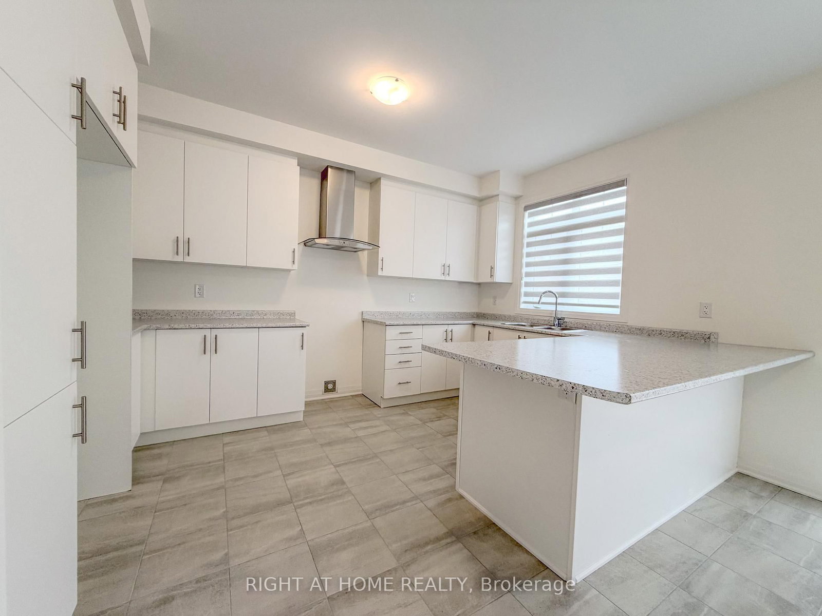 2 Sagewood Avenue • Barrie, ON photo 18