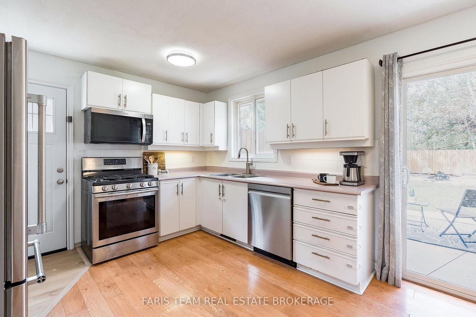 396 Mary Street • Orillia, ON photo 3