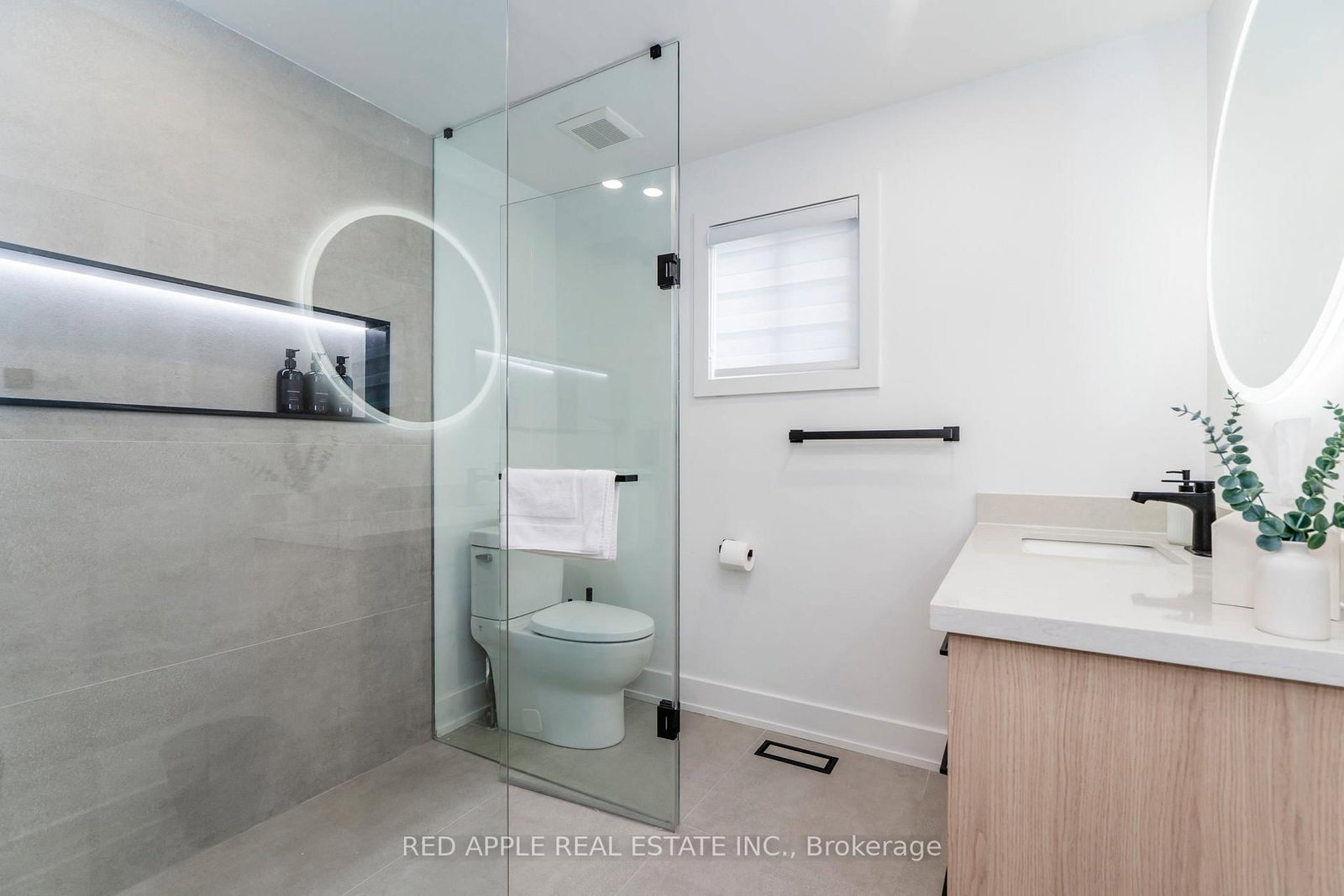 205 Hoyt Avenue • Tay, ON photo 17