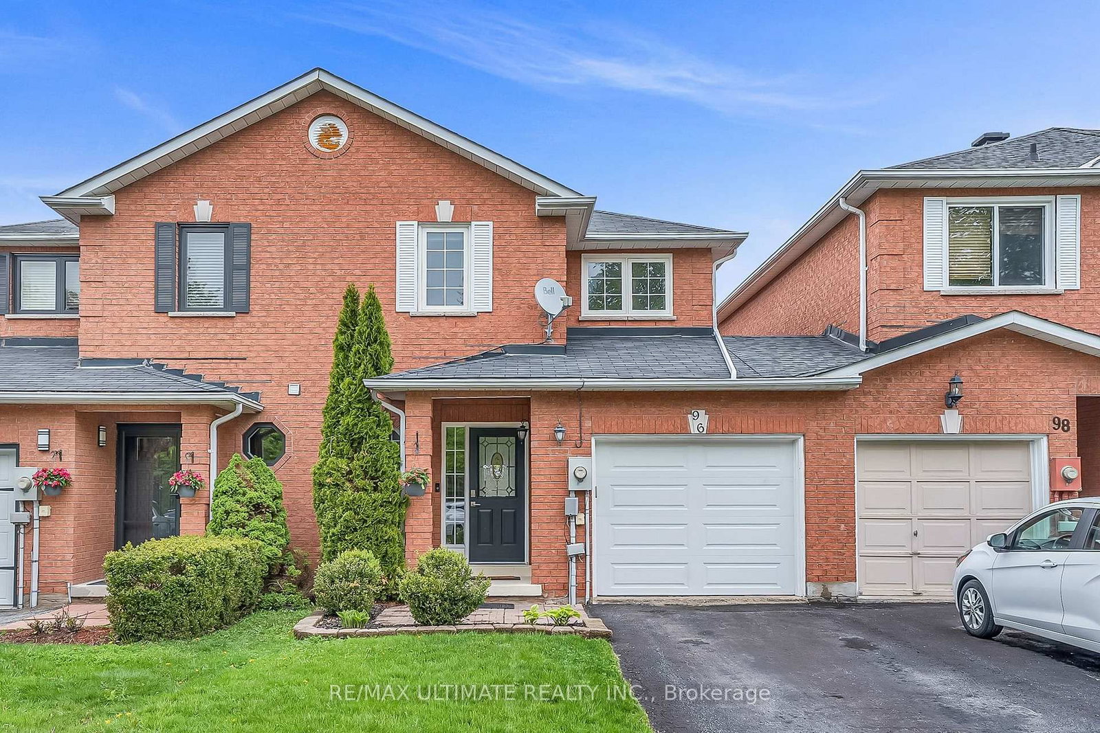 96 Bruce Crescent • Barrie, ON photo 1