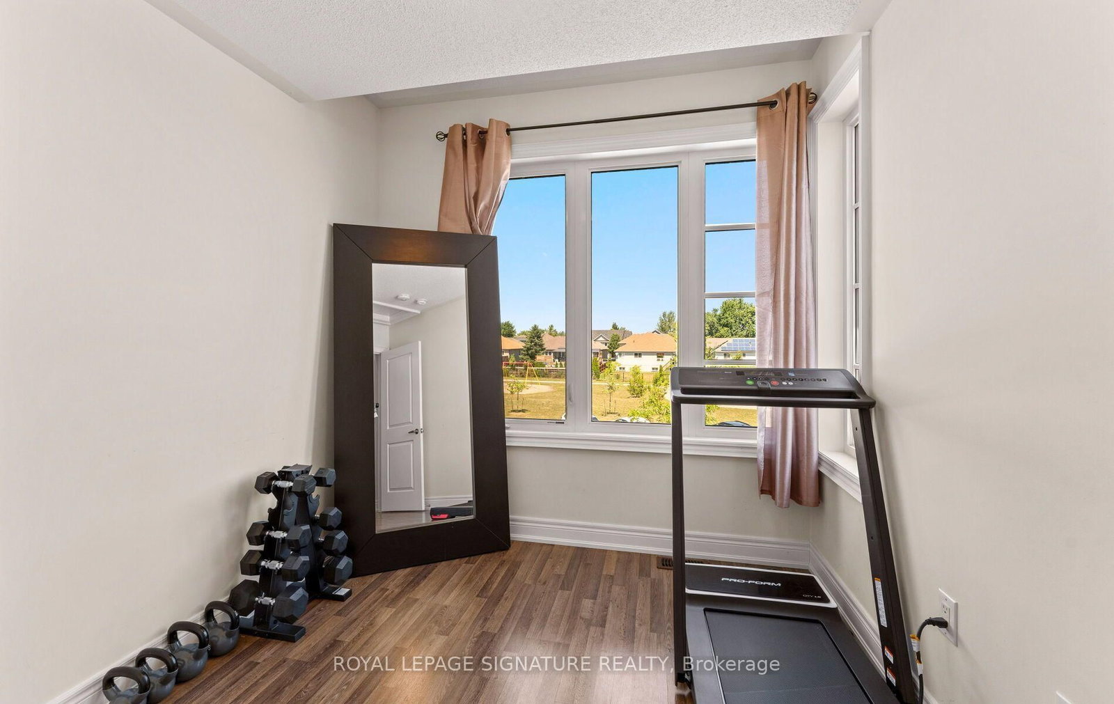 301 Atkinson Street • Clearview, ON photo 34
