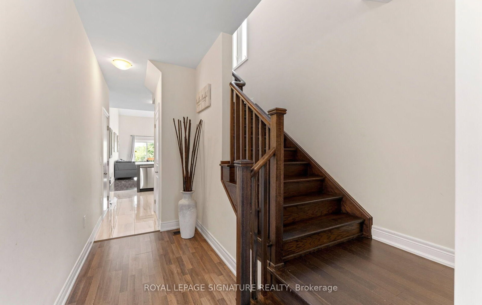 301 Atkinson Street • Clearview, ON photo 8