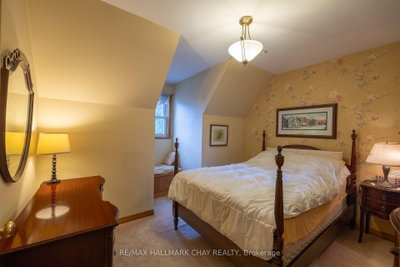 372 Lakewood Drive • Midland, ON photo 6