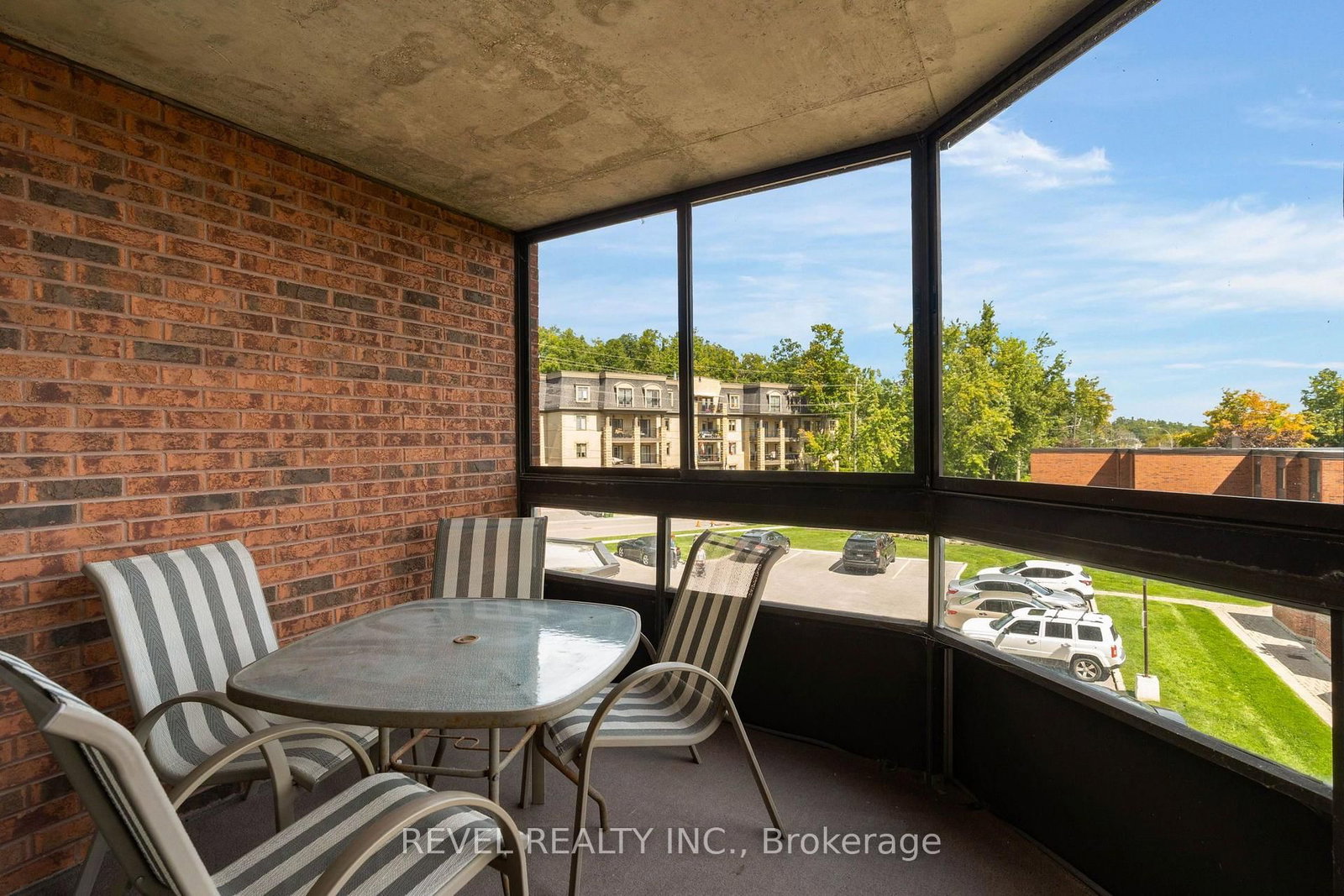 181 COLLIER Street • #305 • Barrie, ON photo 22