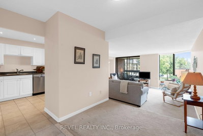 181 COLLIER Street • #305 • Barrie, ON photo 6