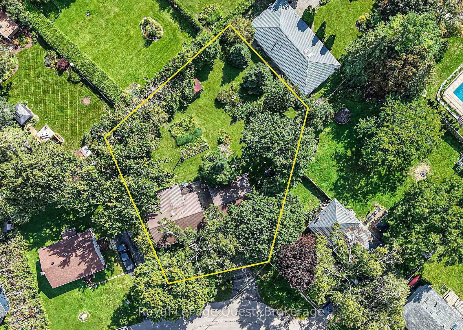 17 Hughes Road E • Orillia, ON photo 3