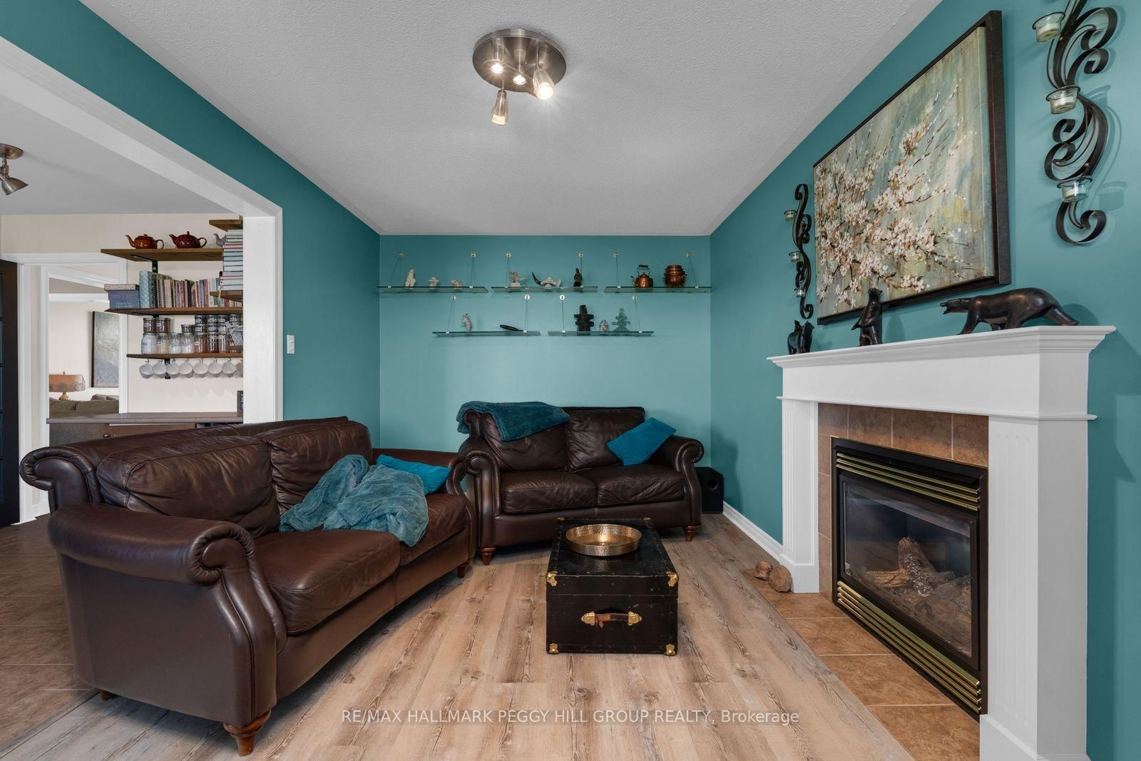 34 Knox Drive • Springwater, ON photo 5