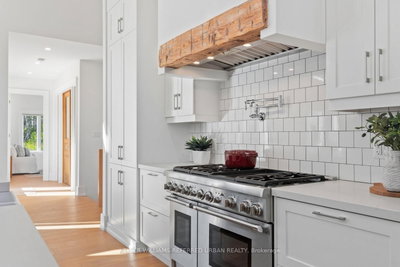 24 Windfield Drive W • Oro-Medonte, ON photo 9