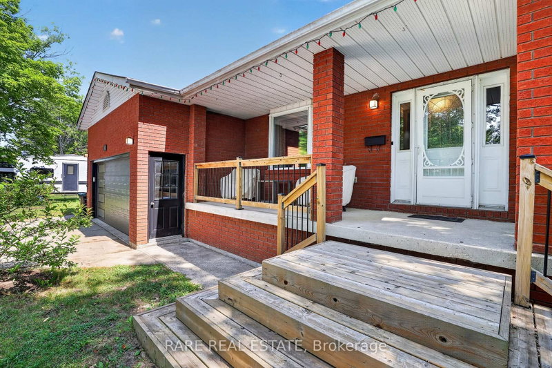 15 Switzer St photo 4