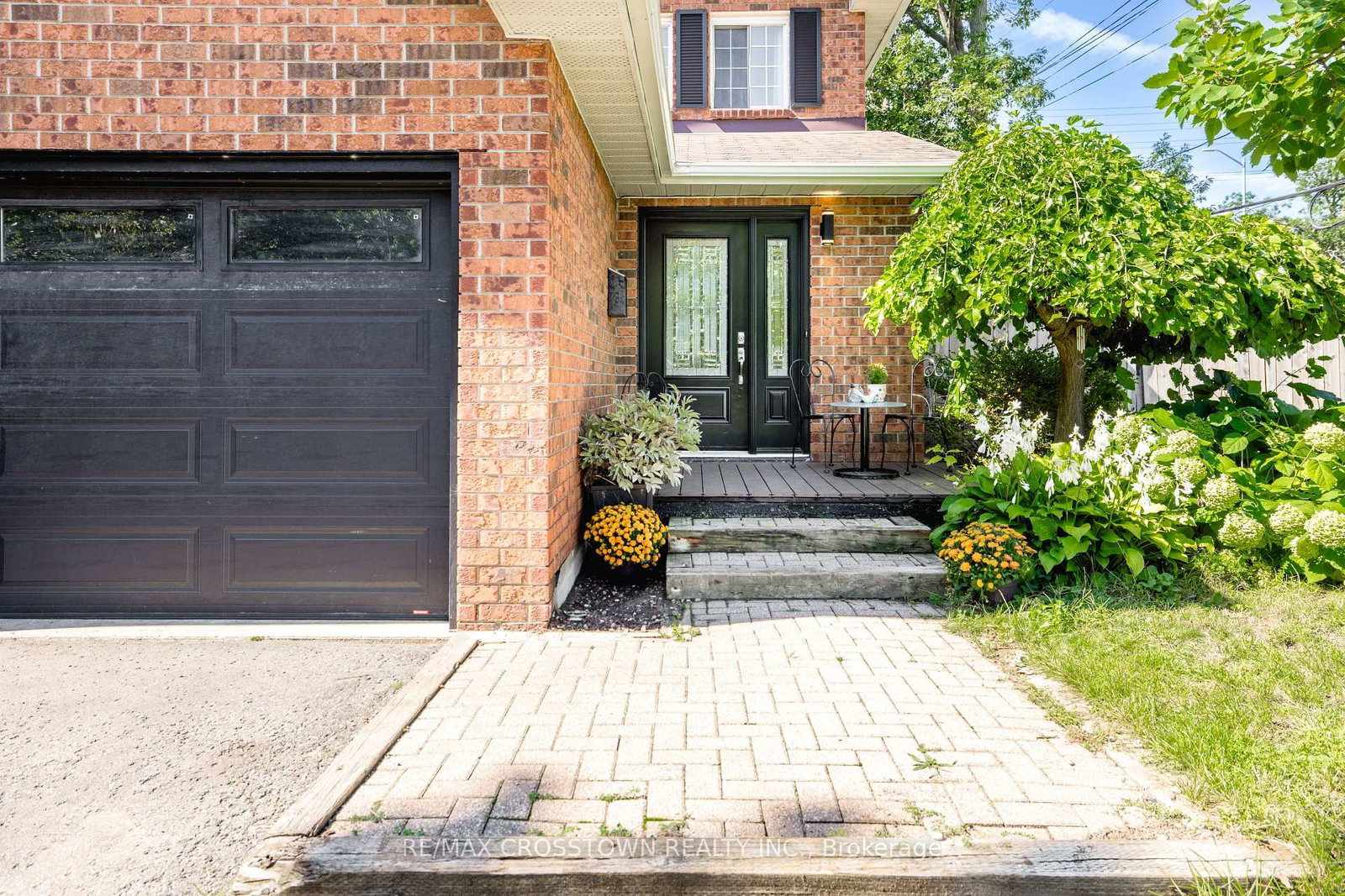63 Oakridge Drive • Barrie, ON photo 3