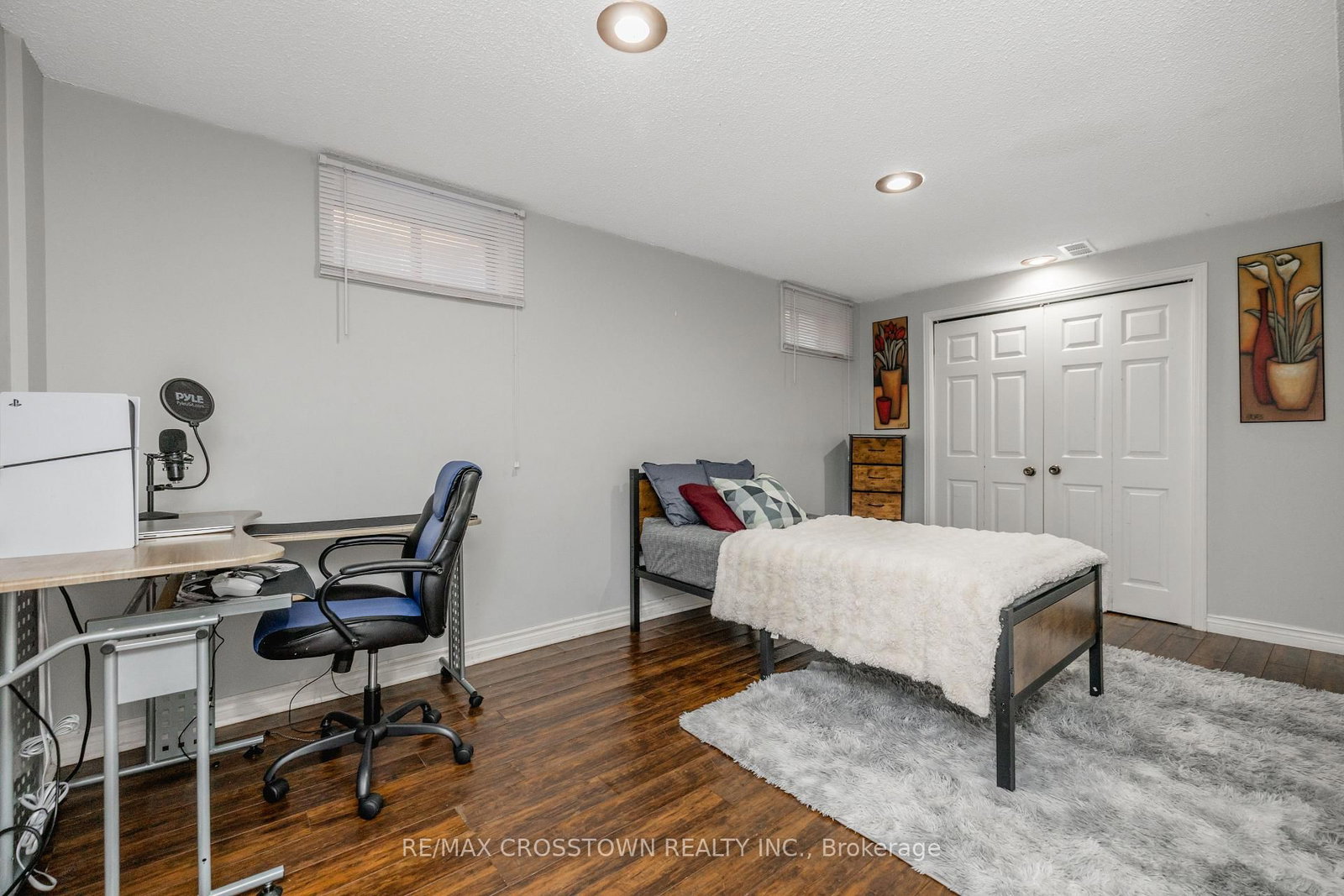 63 Oakridge Drive • Barrie, ON photo 37
